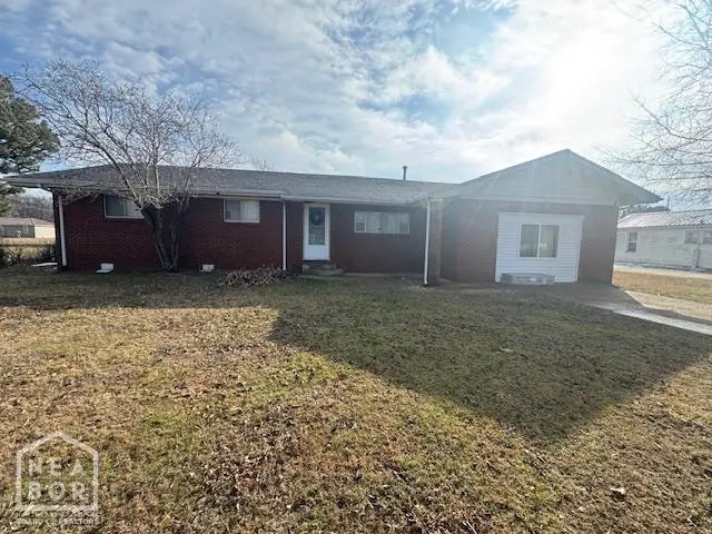 212 Park St, Corning, AR 72422 - #1