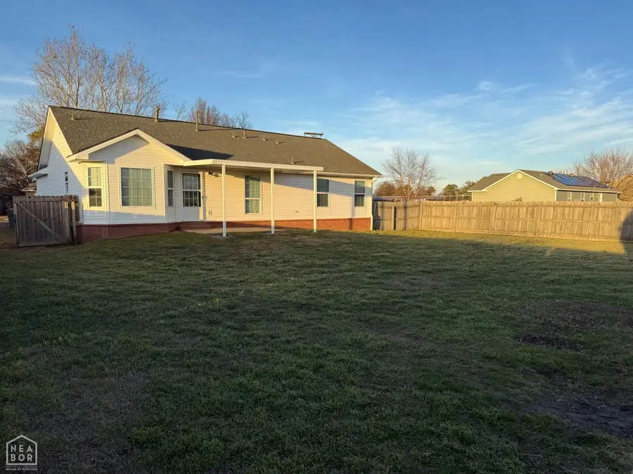 326 E Robinson Street, Bay, AR 72411 - #3