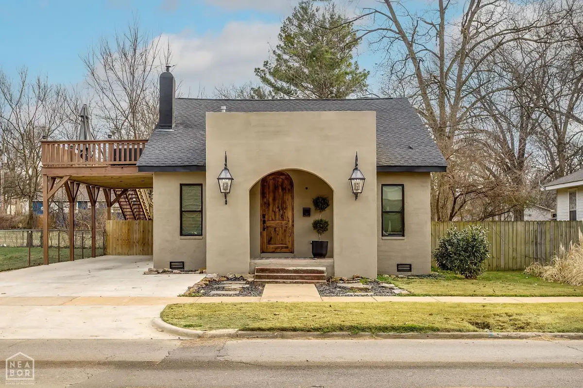 711 W Huntington Avenue, Jonesboro, AR 72401 - #1