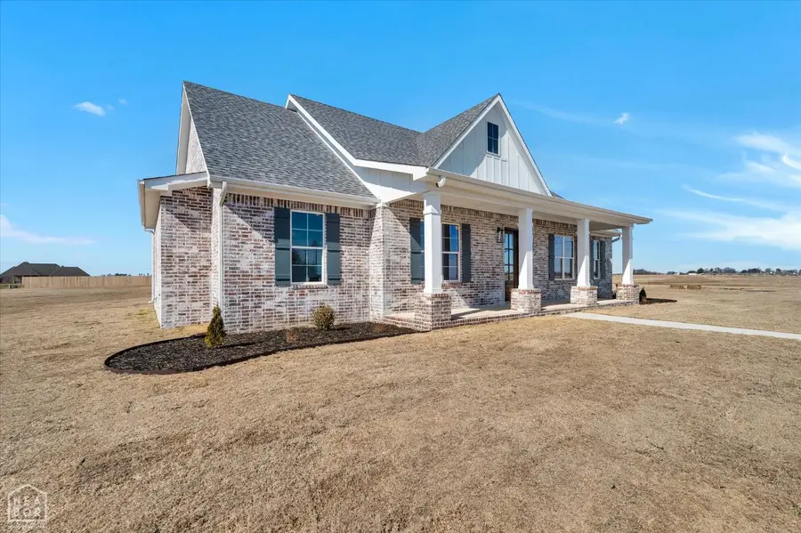 100 Arrow Drive, Walnut Ridge, AR 72476 - #2