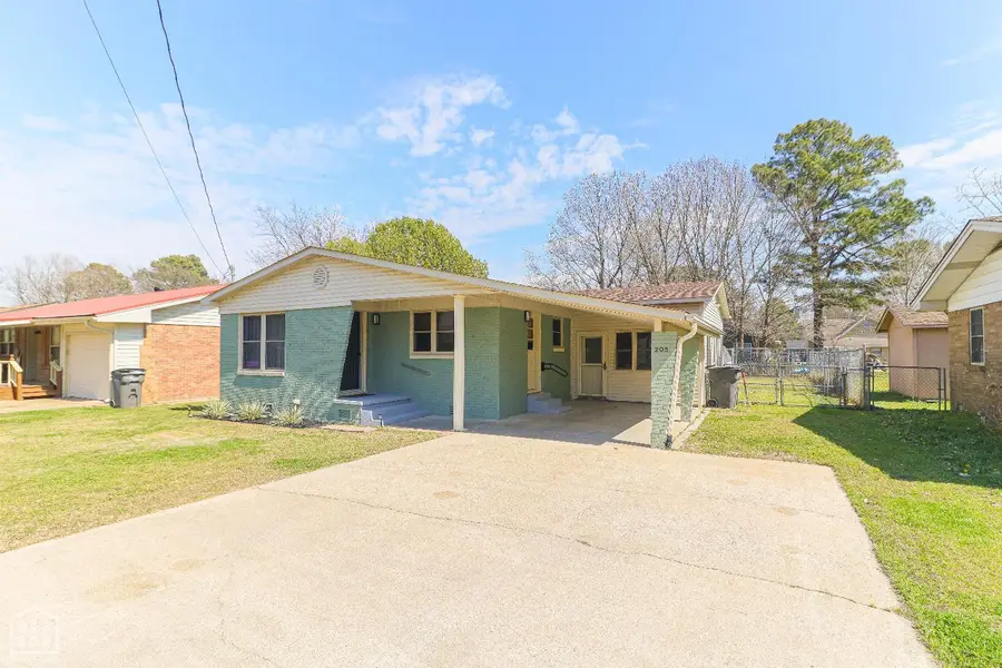 205 S 13th Avenue, Paragould, AR 72450 - #3