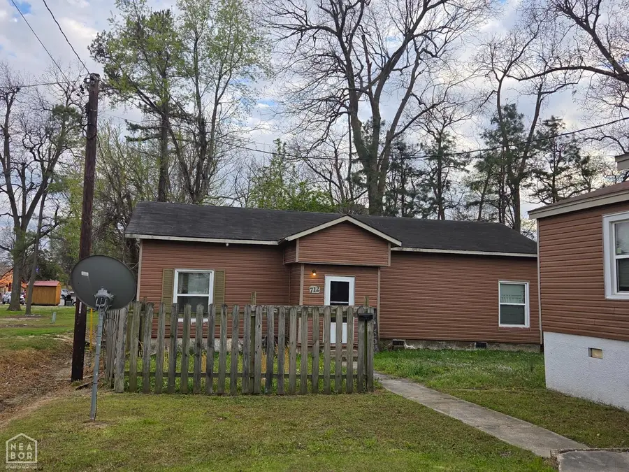 714 W Main Street, Paragould, AR 72450 - #2