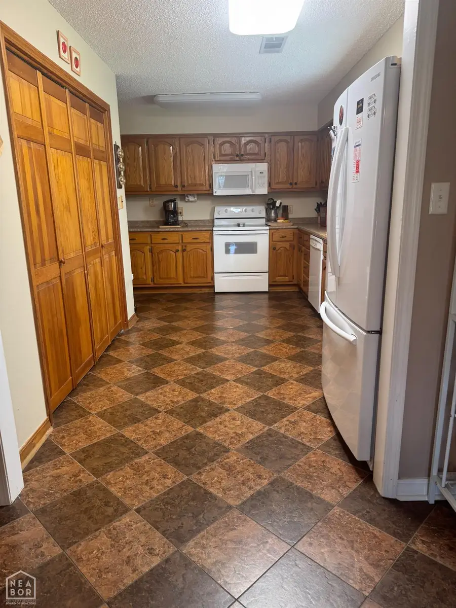 2101 Jr Circle, Newport, AR 72112 - #3