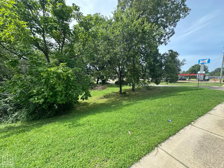 130 Leggett Street, Jonesboro, AR 72401 - #3