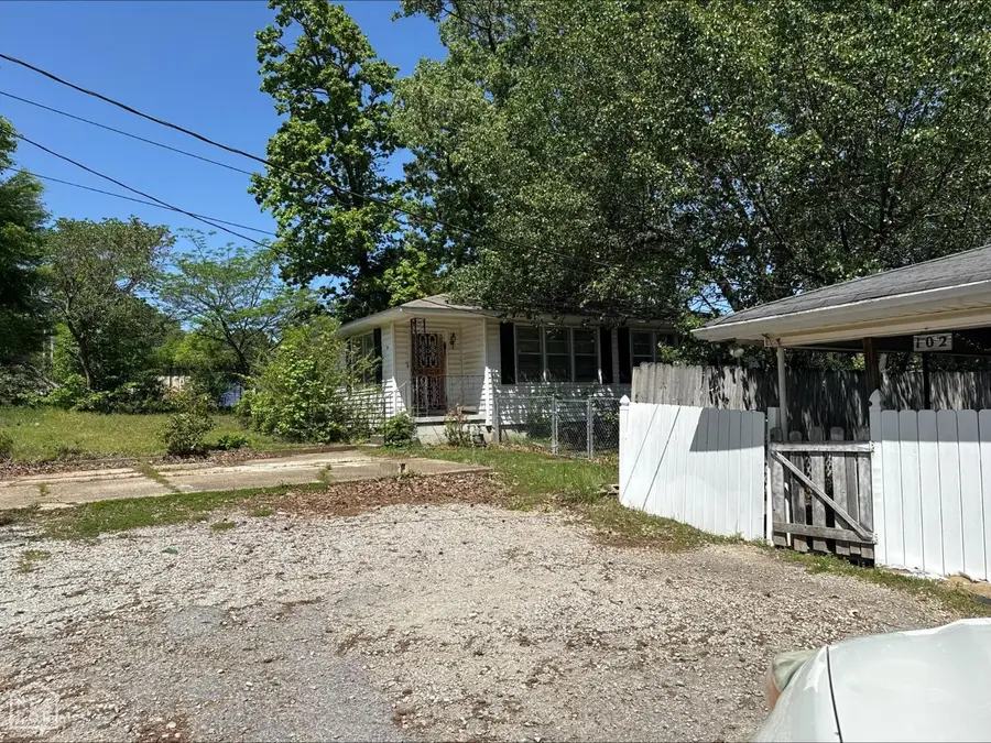 2100 E Johnson, Jonesboro, AR 72401 - #2