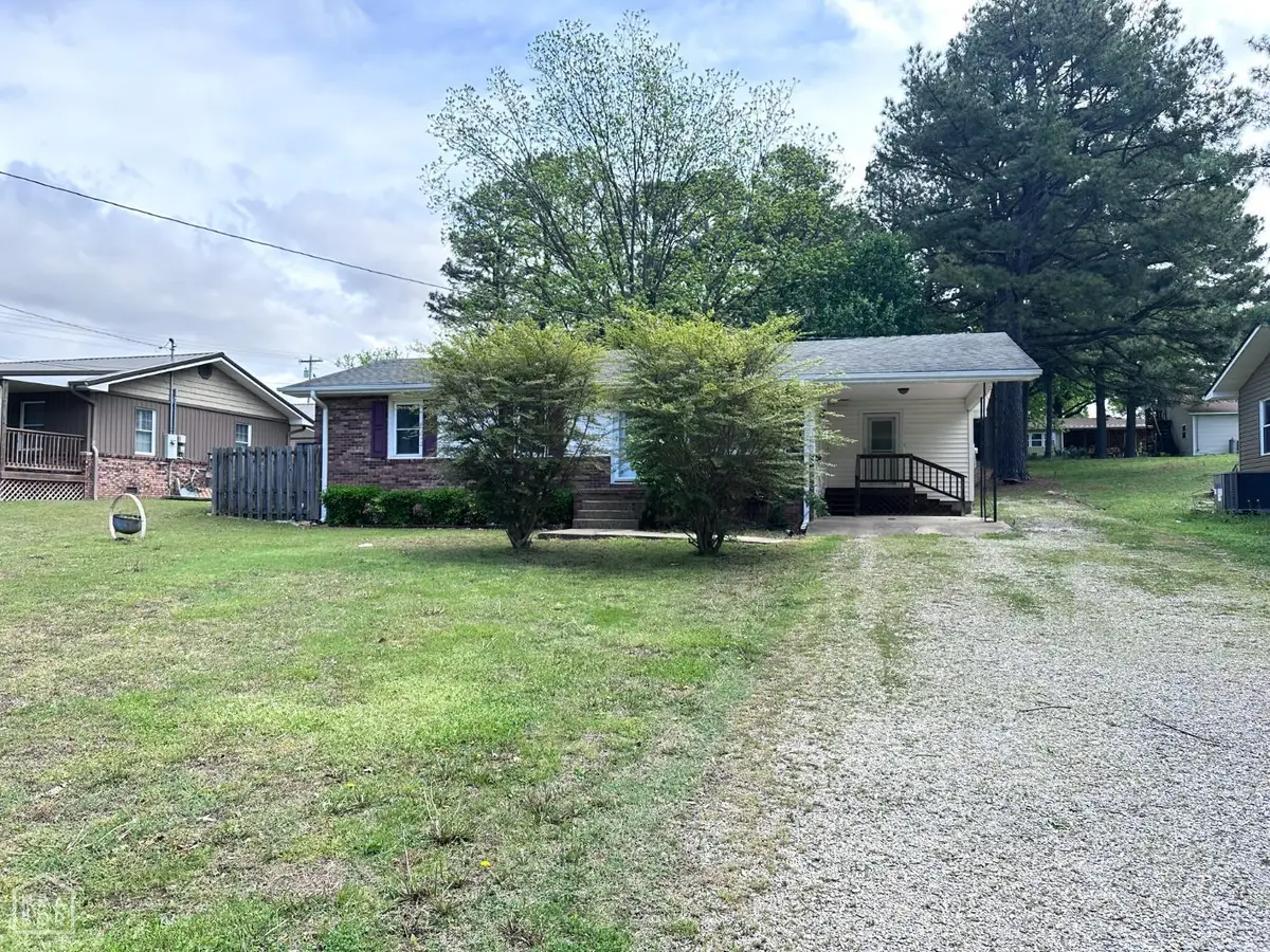 865 N 2nd Avenue, Piggott, AR 72454 - #1