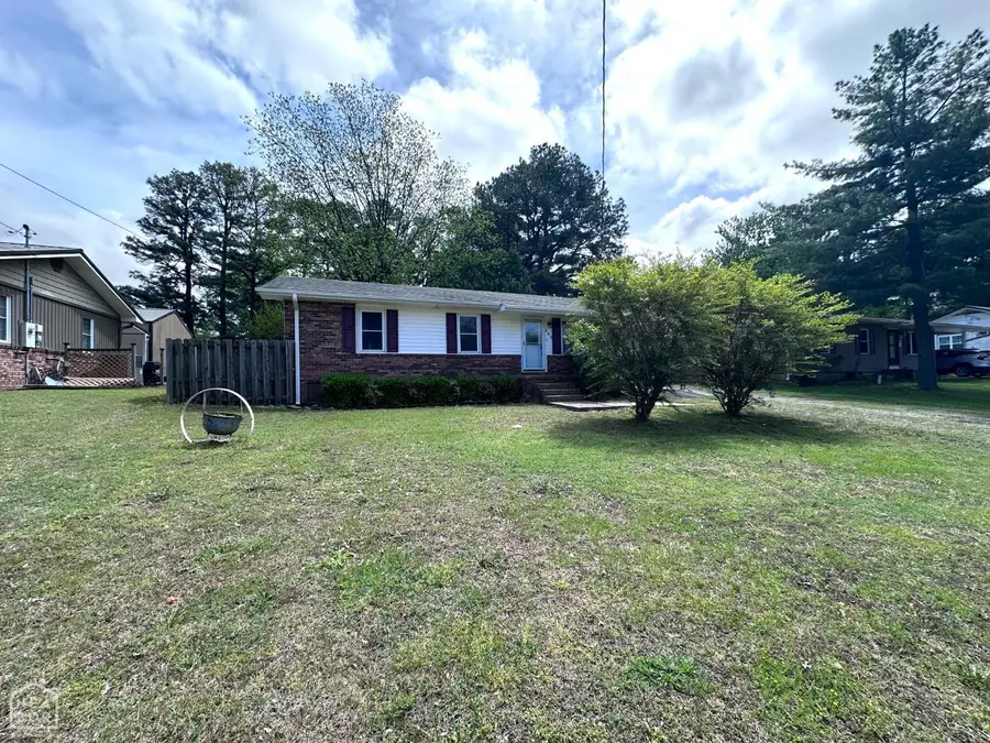 865 N 2nd Avenue, Piggott, AR 72454 - #2