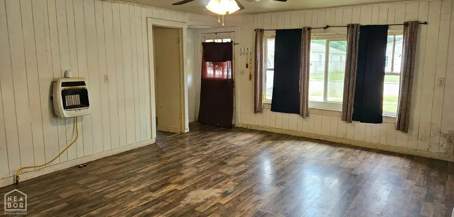 528 E Lake, Paragould, AR 72450 - #2