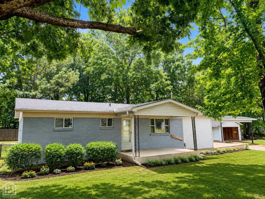 409 Academy Drive, Paragould, AR 72450 - #2