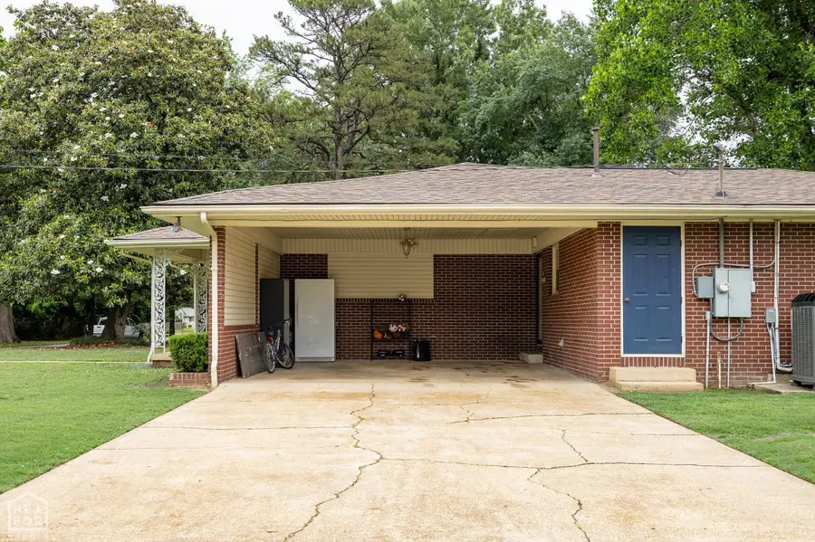 1305 Columbia Street, Corning, AR 72422 - #3