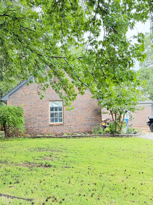 2102 Bob White Cove, Jonesboro, AR 72404