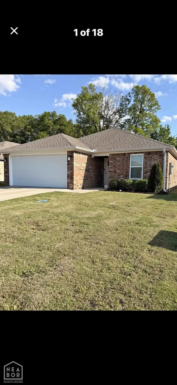 5735 Brookshire Dr, Jonesboro, AR 72401