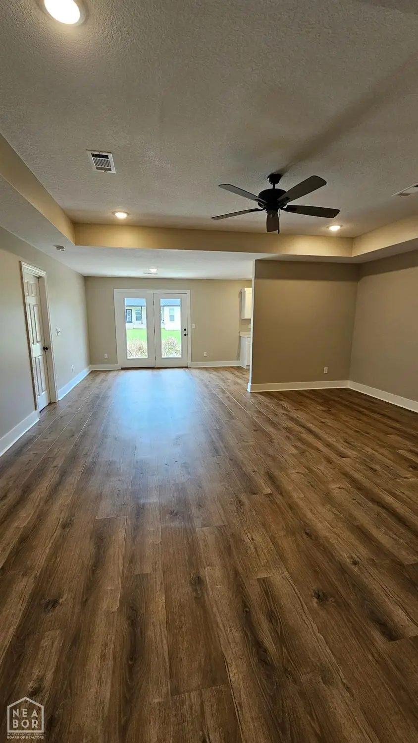 2212 S 19th Street, Paragould, AR 72450 - #2