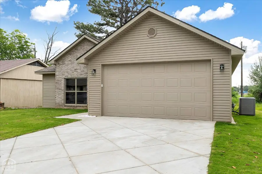 208 Ridgecrest Drive, Walnut Ridge, AR 72476 - #2