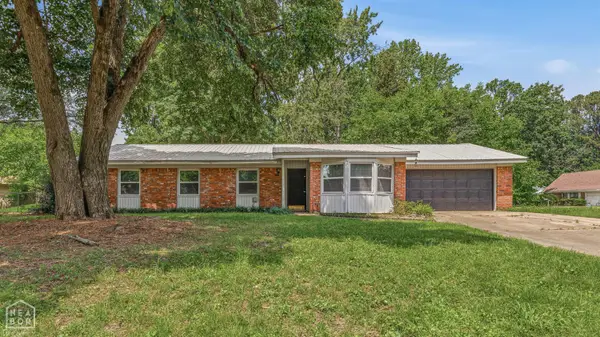 2001 Broadmoor, Jonesboro, AR 72401