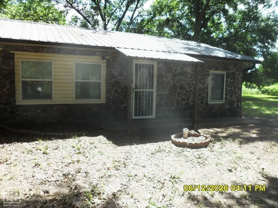 400 James Street, Newport, AR 72112 - #2