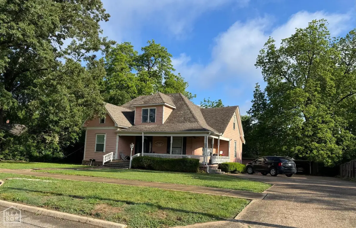 622 W Oak Avenue, Jonesboro, AR 72401 - #1