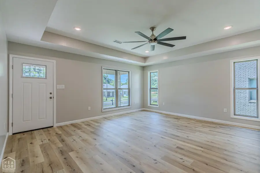617 N 4th Street, Paragould, AR 72450 - #3