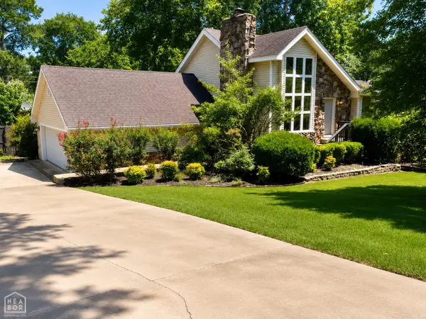 1804 Deerwood Drive, Jonesboro, AR 72404