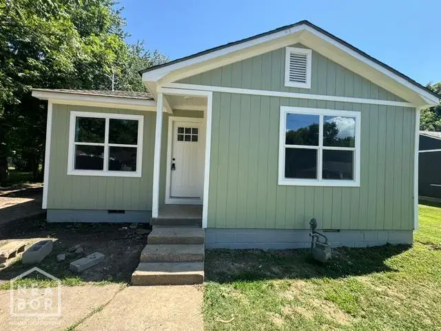 704 W Davis, Piggott, AR 72454 - #1