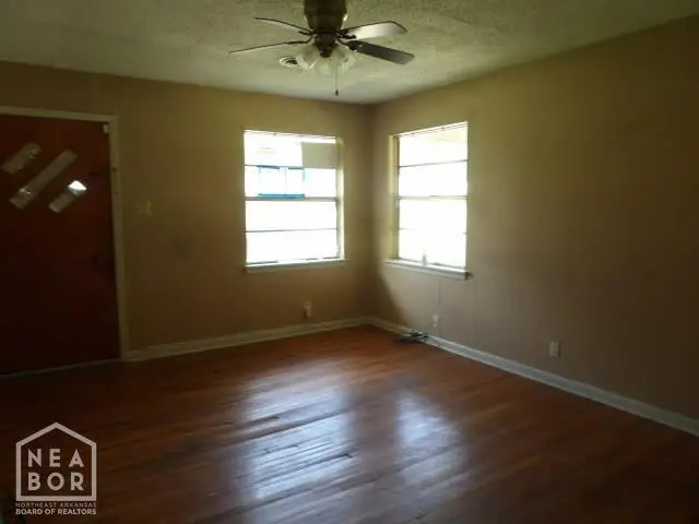 404 Kay Street, Blytheville, AR 72315 - #3