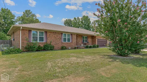 1303 Daniel Drive, Paragould, AR 72450