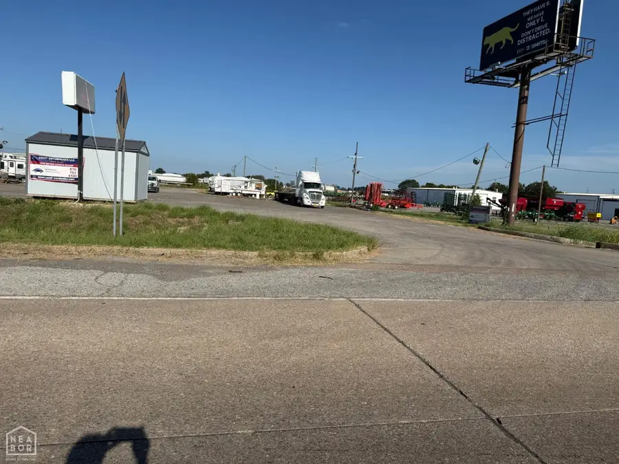 104 S Porter Road, Blytheville, AR 72315 - #3