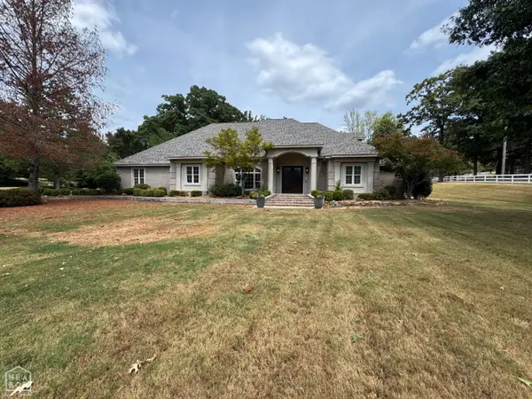 1228 W Lawson Road W, Jonesboro, AR 72404