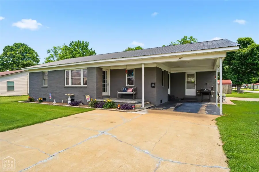 312 E Walnut Street E, Walnut Ridge, AR 72476 - #2