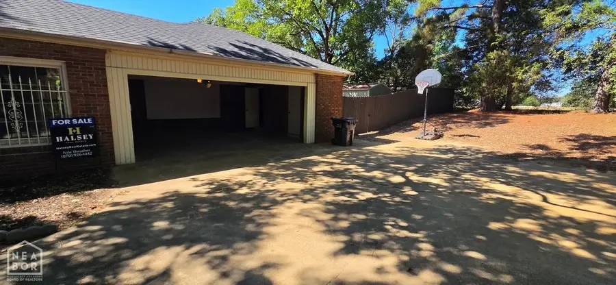 2109 Indian Trails Street, Jonesboro, AR 72401 - #2