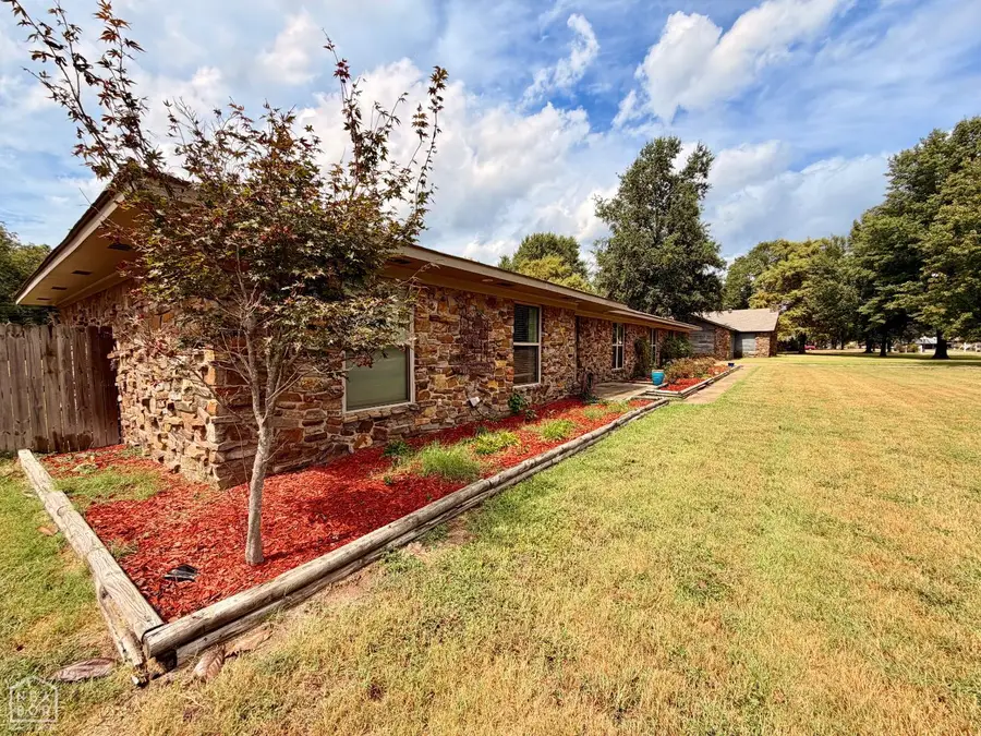 2005 Eastern, Newport, AR 72112 - #2