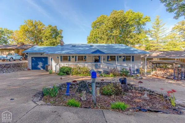 246 E Lakeshore Dr, Cherokee Village, AR 72529