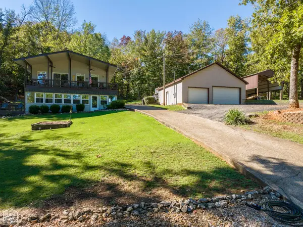 16 Wyandotte Drive, Cherokee Village, AR 72529