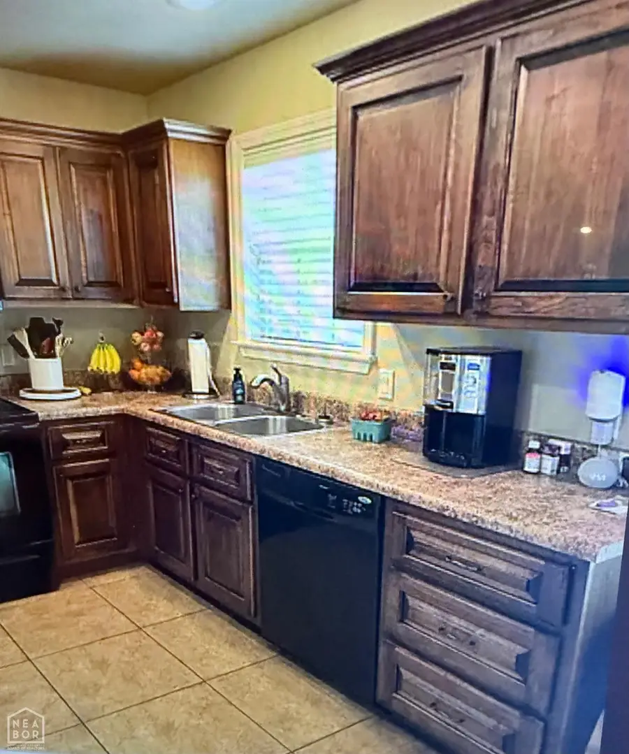 418 Brookstone Drive, Jonesboro, AR 72404 - #2