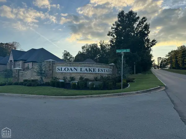 2011 Sloan Lake Drive, Jonesboro, AR 72404