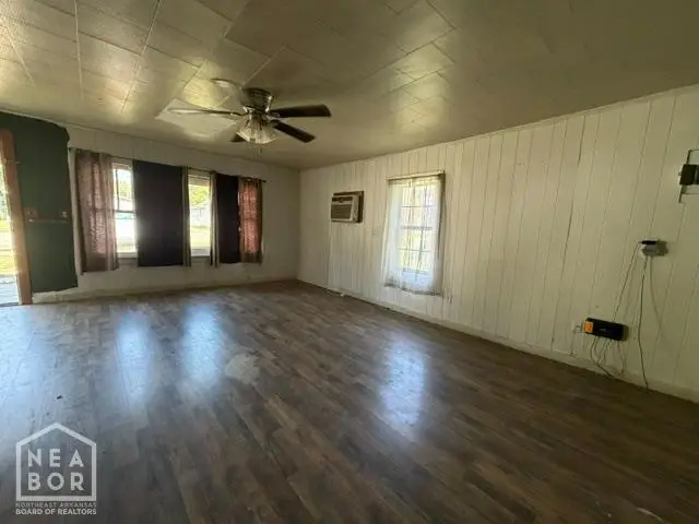 528 E Lake Street E, Paragould, AR 72450 - #2