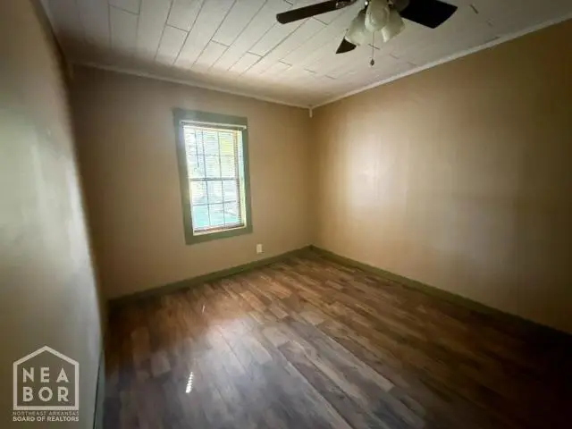 528 E Lake Street E, Paragould, AR 72450 - #3