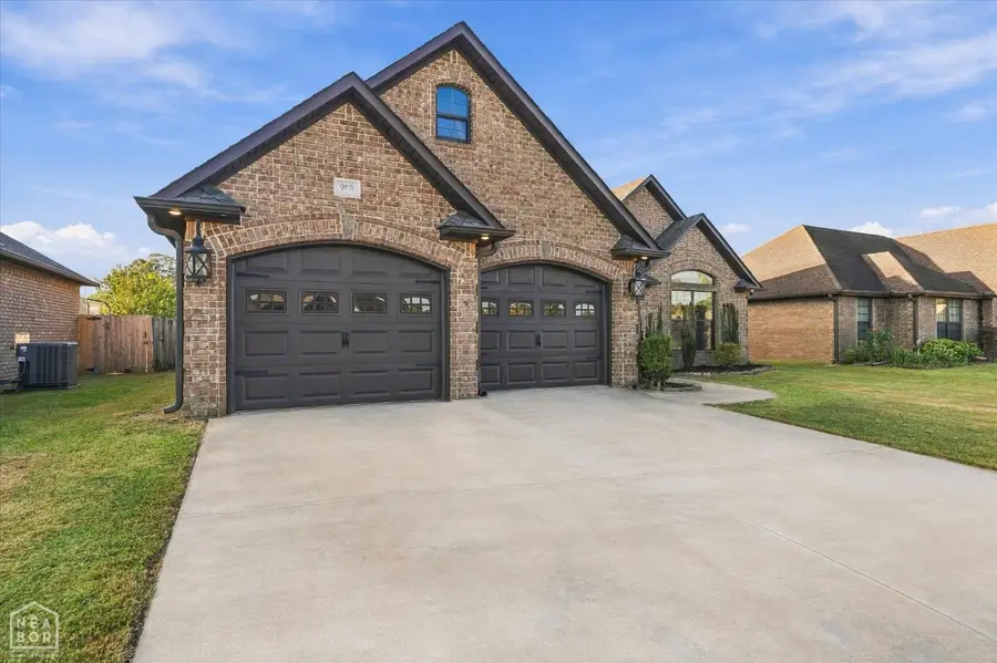 908 Garrison Lane, Paragould, AR 72450 - #2