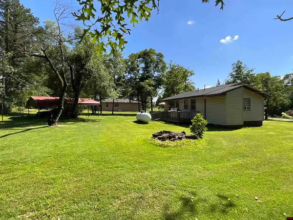 932 STATE HWY HH, Isabella, MO 65676