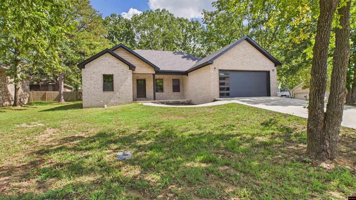 1368 HAMPSHIRE CIRCLE, Mountain Home, AR 72653 - Image #1