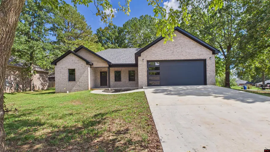 1368 HAMPSHIRE CIRCLE, Mountain Home, AR 72653 - Image #2