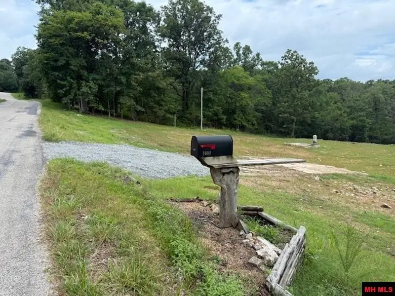 1882 ROBINSON POINT ROAD, Mountain Home, AR 72653 - Image #2