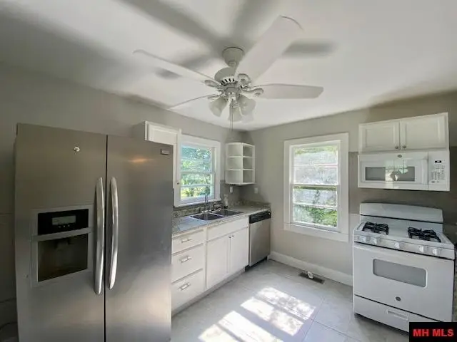 408 N ESTES AVENUE, Yellville, AR 72687 - Image #2