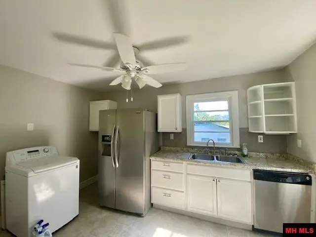 408 N ESTES AVENUE, Yellville, AR 72687 - Image #3