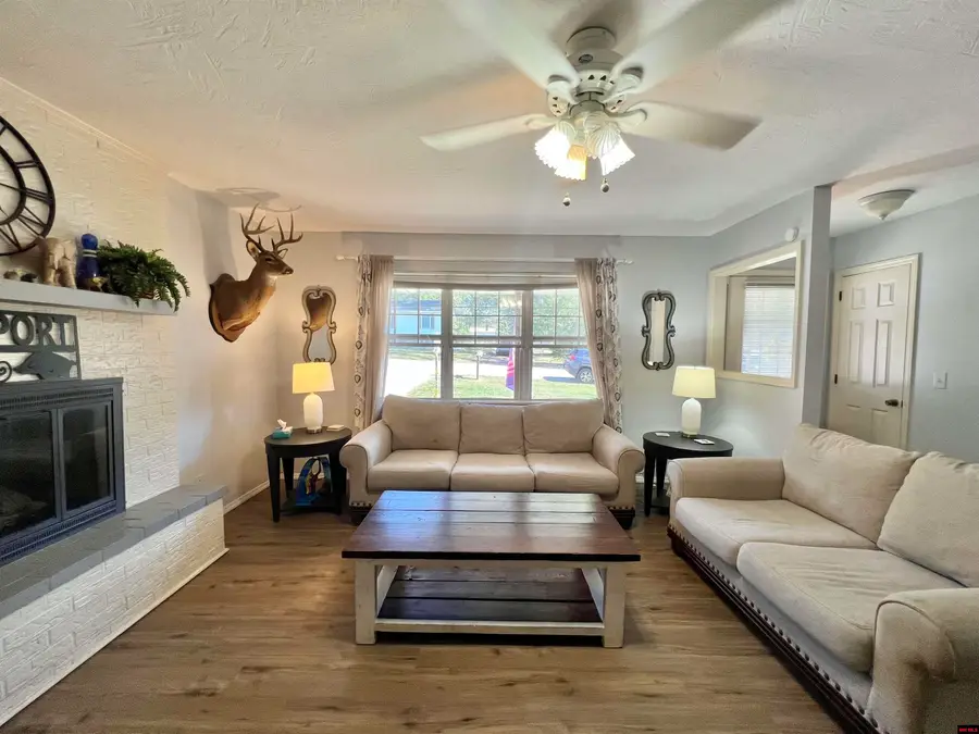 1812 HALLMARK CIRCLE, Mountain Home, AR 72653 - Image #3