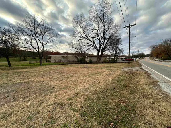 610 PANTHER AVENUE, Yellville, AR 72687