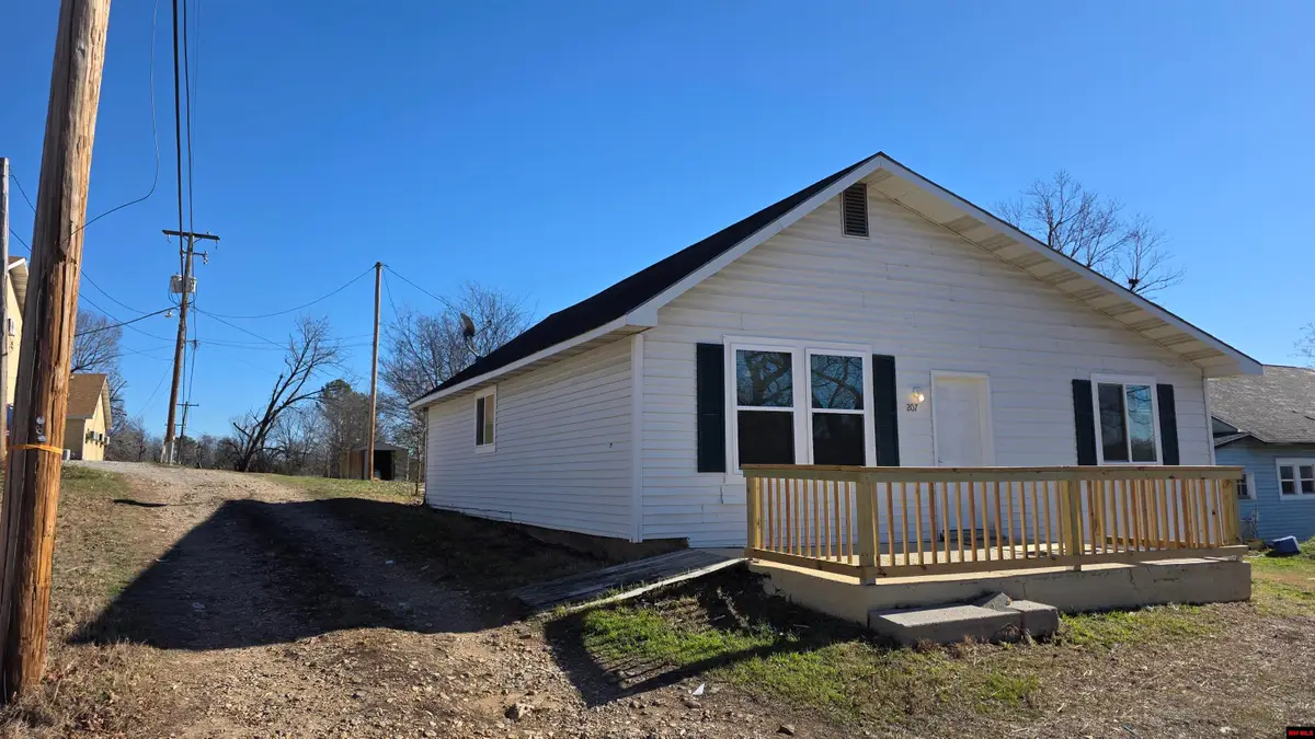 207 N 2ND STREET, Flippin, AR 72634 - Image #1