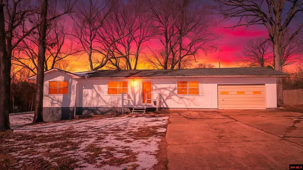 124 W 13TH STREET, Yellville, AR 72687