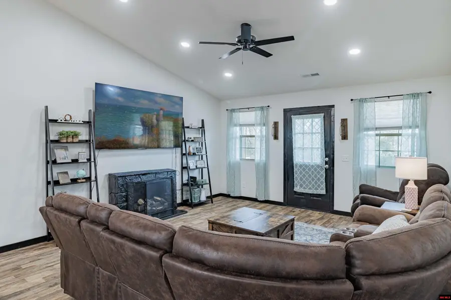 1926 MC 7001, Flippin, AR 72634 - #3