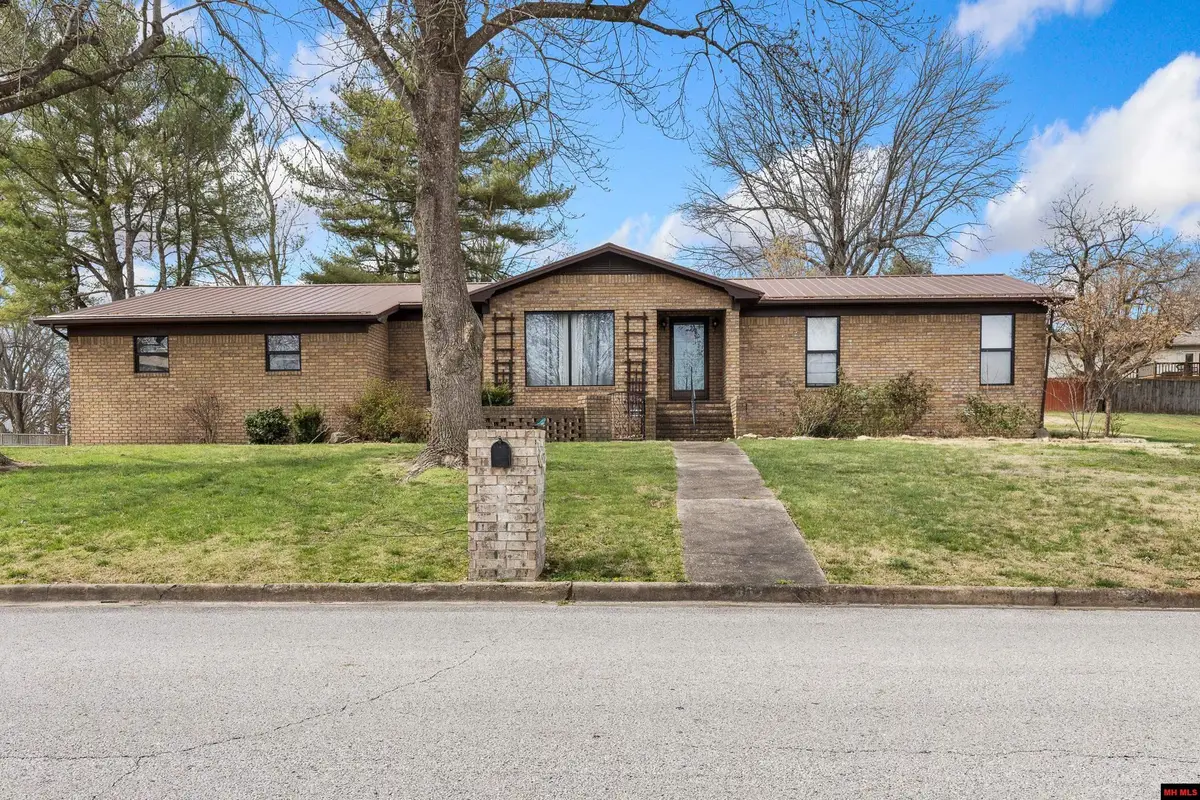 402 TAMARIND ST, Harrison, AR 72601 - #1